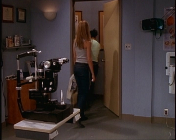 KMP-DVD0567.jpg